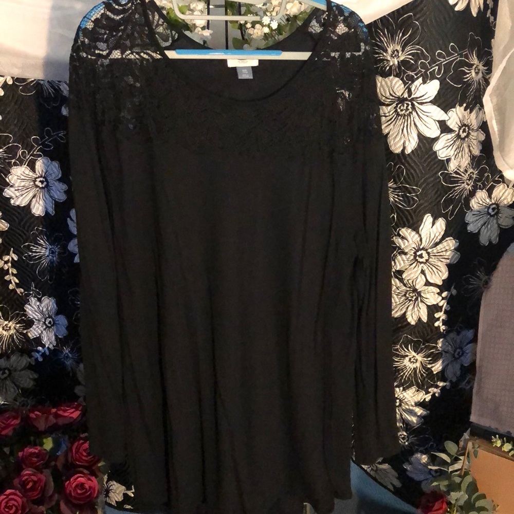 Black lace tunic top